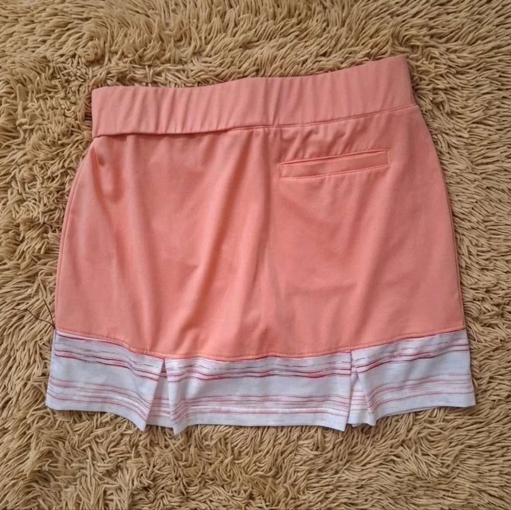 Pebble Beach Dry Luxe Performance Skort - Size Small - Picture 3 of 3